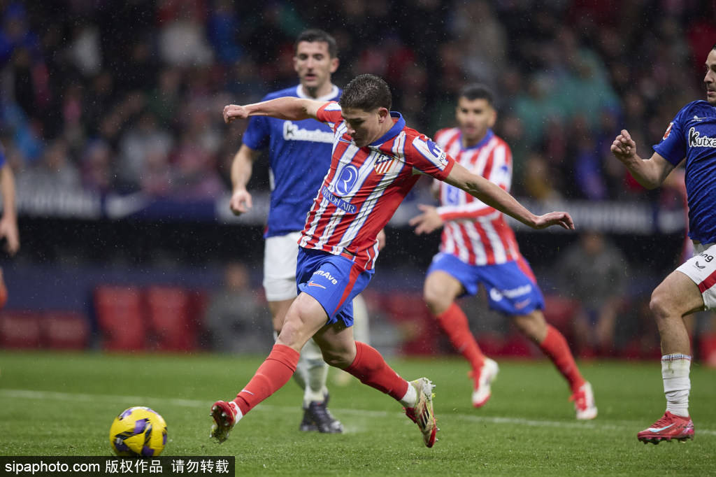 西甲裁判委员会新规引发国际足联质疑：教练员的角色到底有多重要？